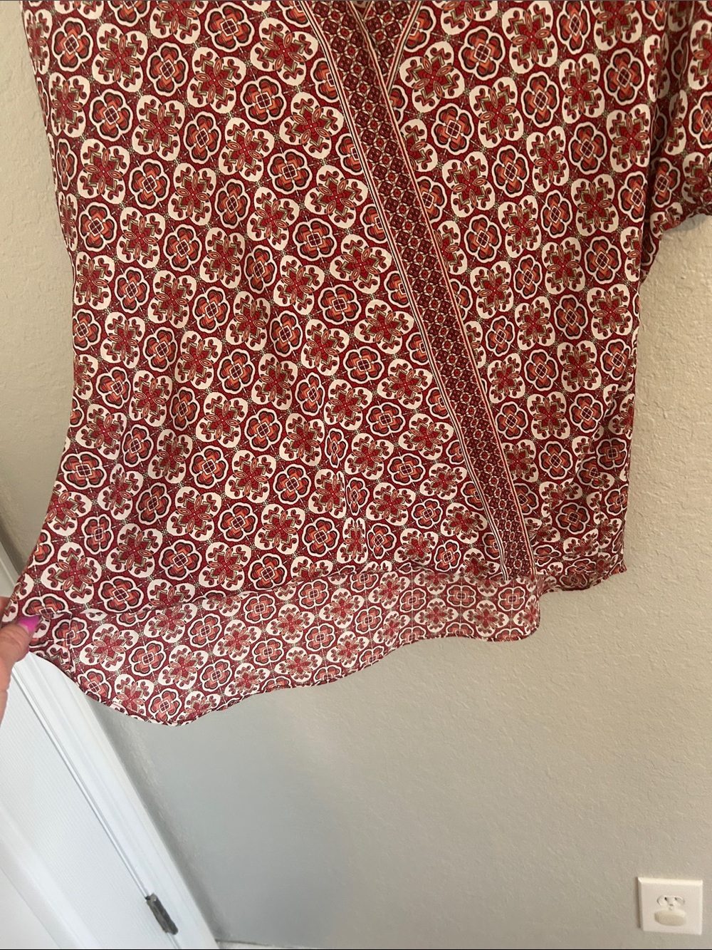Max Studio Red Floral Print V-Neck Blouse - Picture 3 of 7